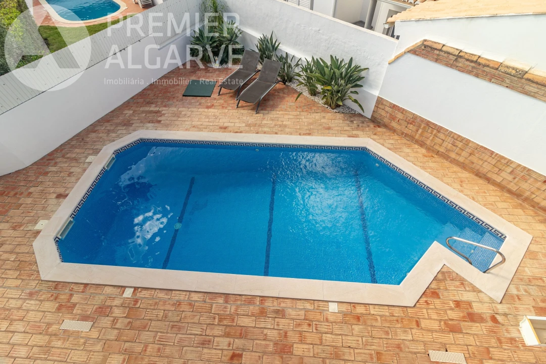 Moradia T4 para Venda em Albufeira e Olhos de Água Foto 3
