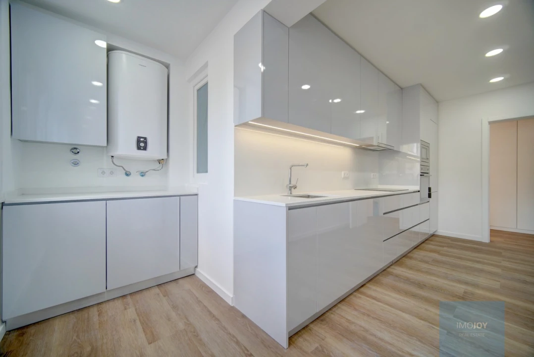 Apartamento T4 para Venda em Olivais Foto 6