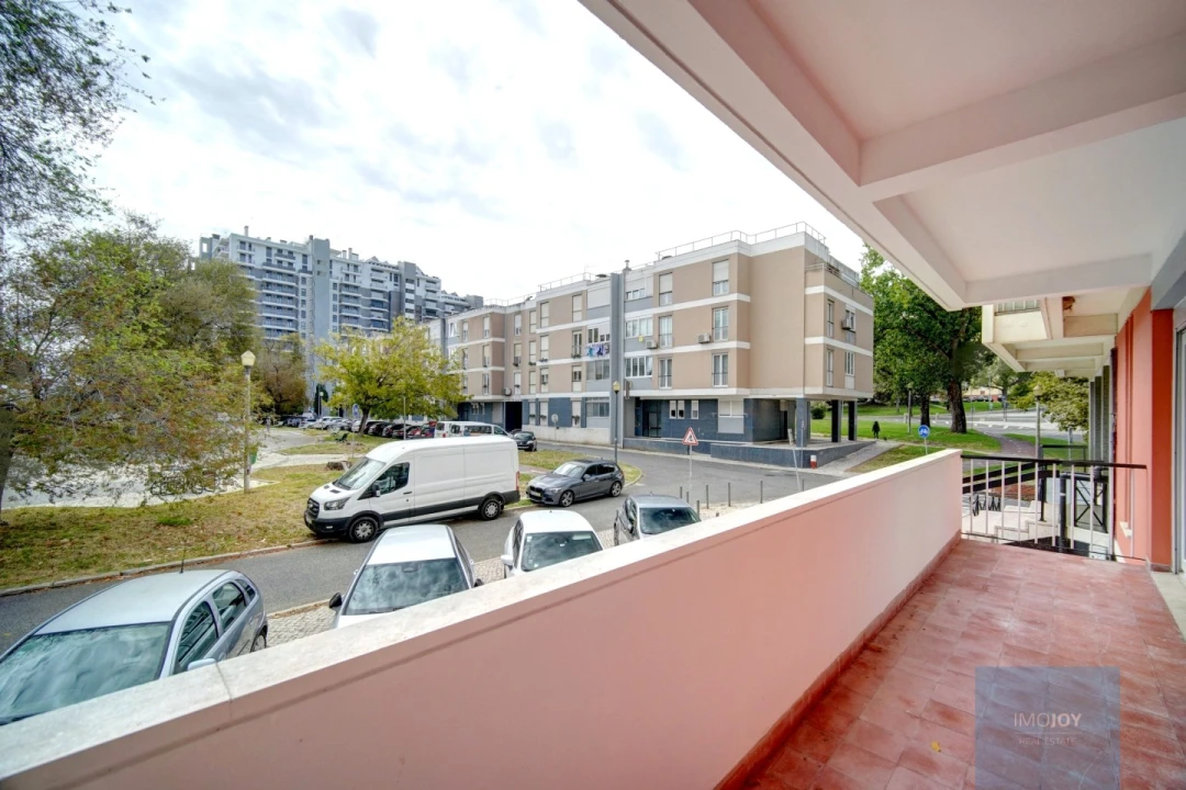 Apartamento T4 para Venda em Olivais Foto 4