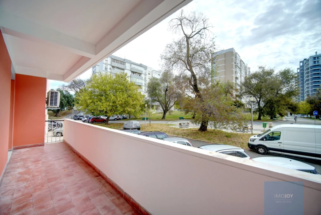 Apartamento T4 para Venda em Olivais Foto 15