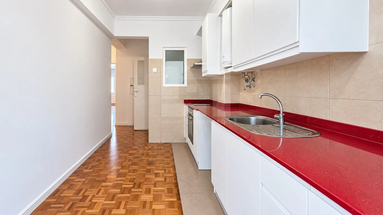 Apartamento T3 para Venda em Venteira Foto 5