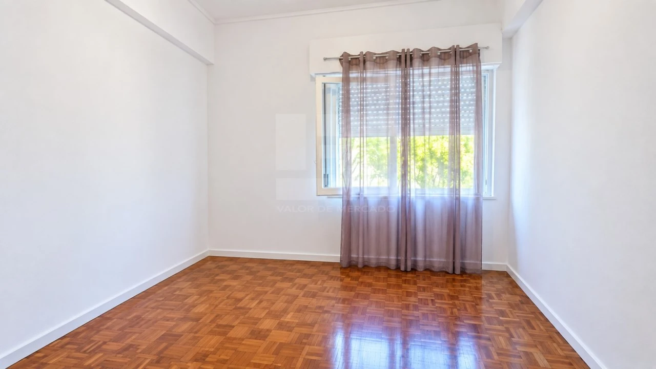 Apartamento T3 para Venda em Venteira Foto 15