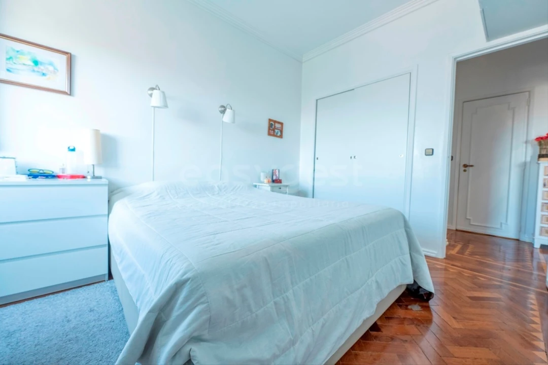 Apartamento T2 para Venda em Carnide Foto 16