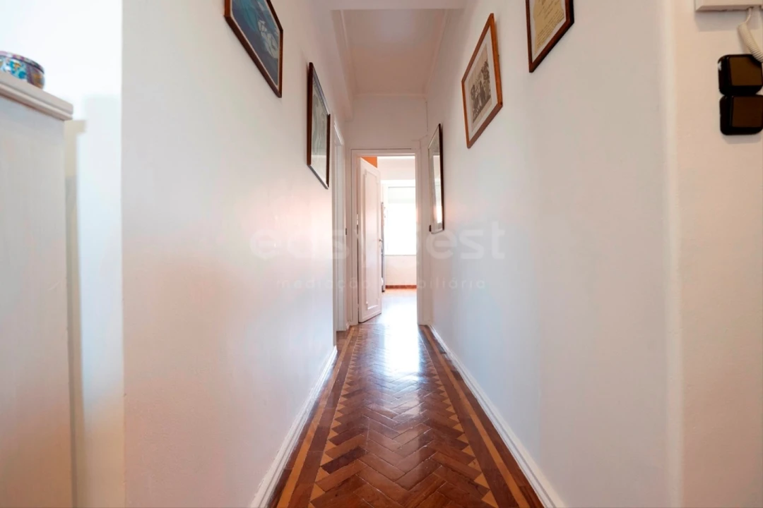 Apartamento T2 para Venda em Carnide Foto 23