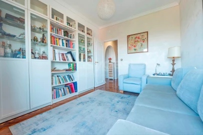 Apartamento T2 para Venda em Carnide