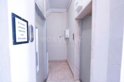 Apartamento T2 para Venda em Carnide