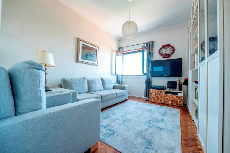 Apartamento T2 para Venda em Carnide Foto 8
