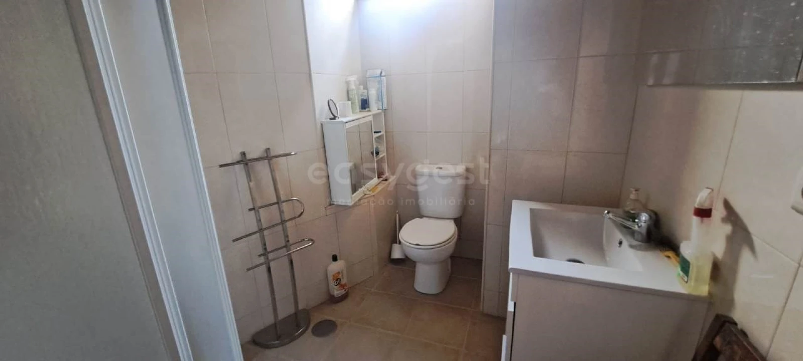 Moradia T1 para Venda em Meirinhos Foto 5