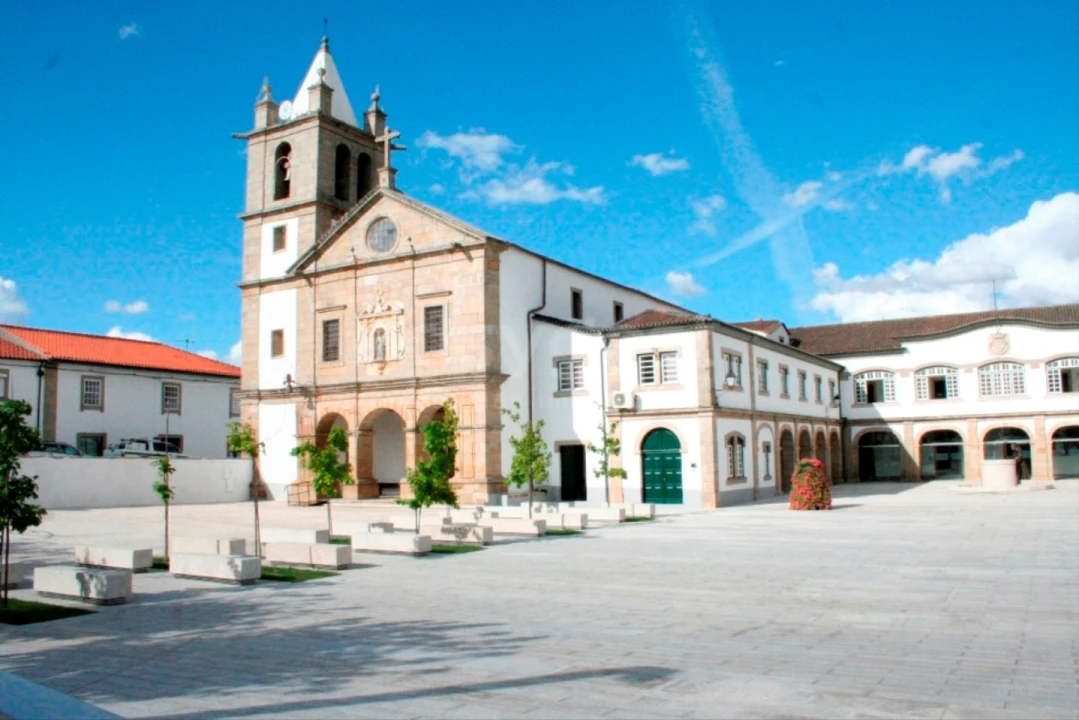 Moradia T1 para Venda em Meirinhos Foto 12
