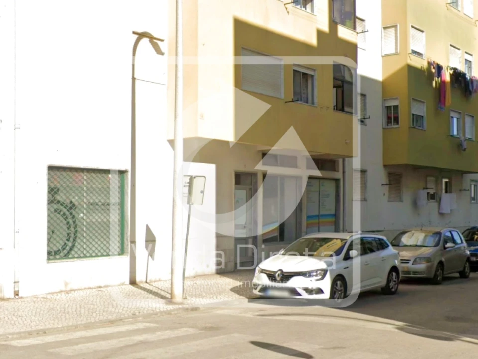 Loja para Venda em Baixa da Banheira e Vale da Amoreira Foto 3