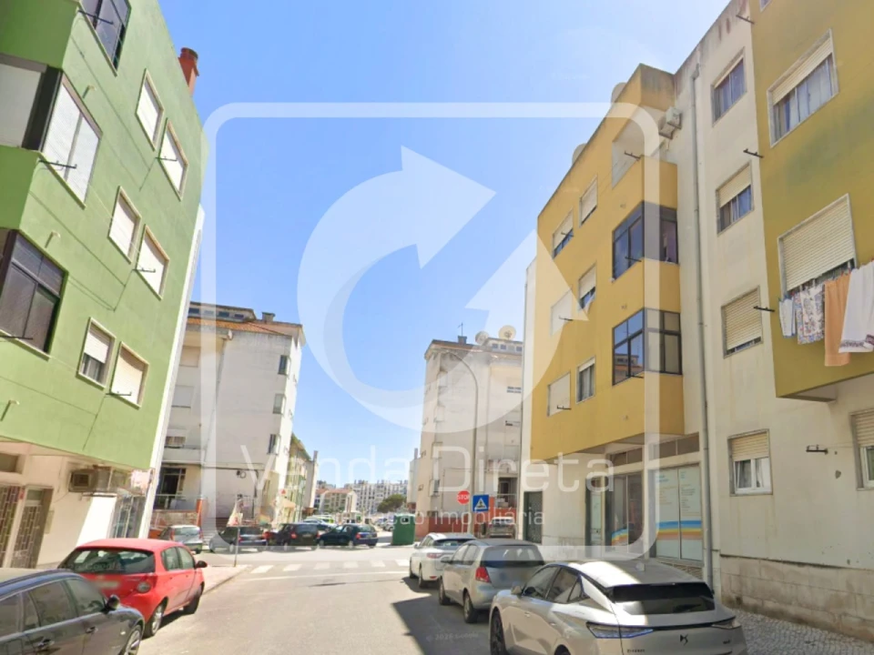 Loja para Venda em Baixa da Banheira e Vale da Amoreira Foto 4