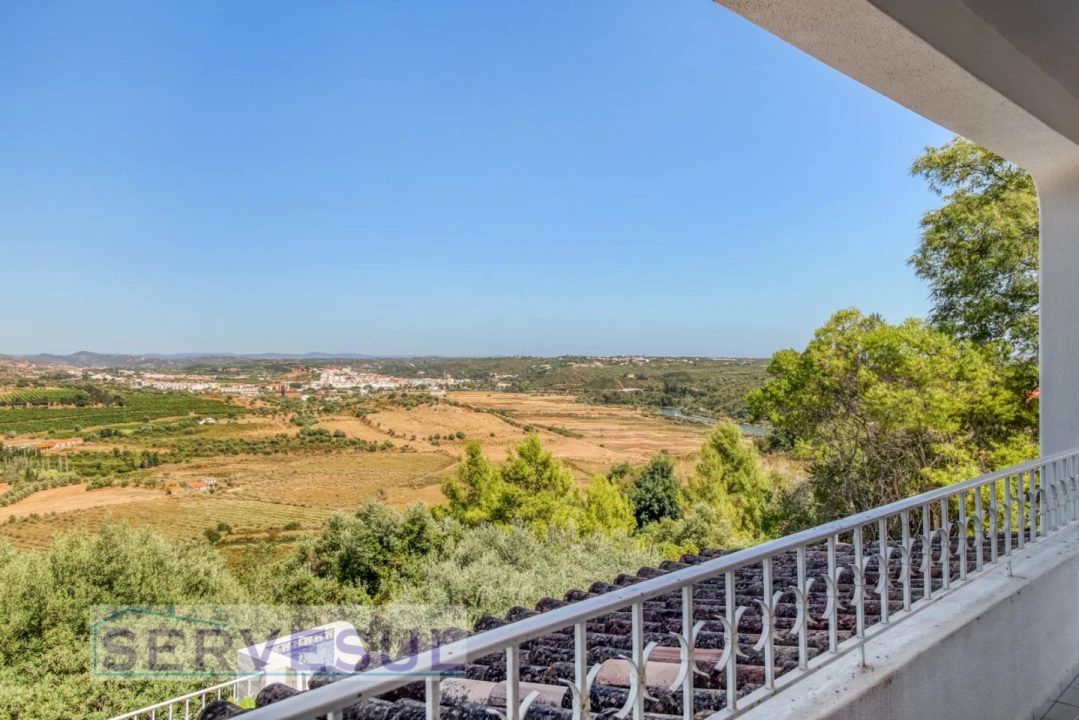 Moradia T4 para Venda em Silves Foto 3