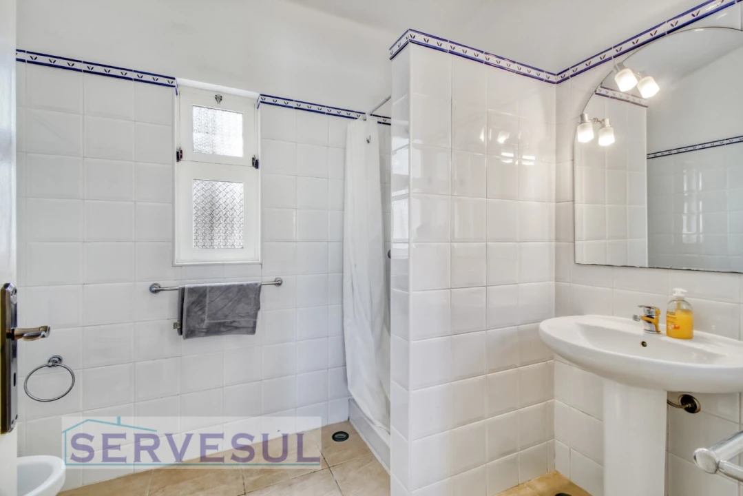 Moradia T4 para Venda em Silves Foto 19