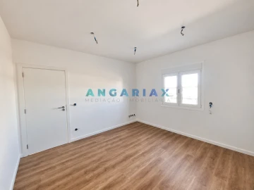 Moradia T2 para Venda em Marrazes e Barosa