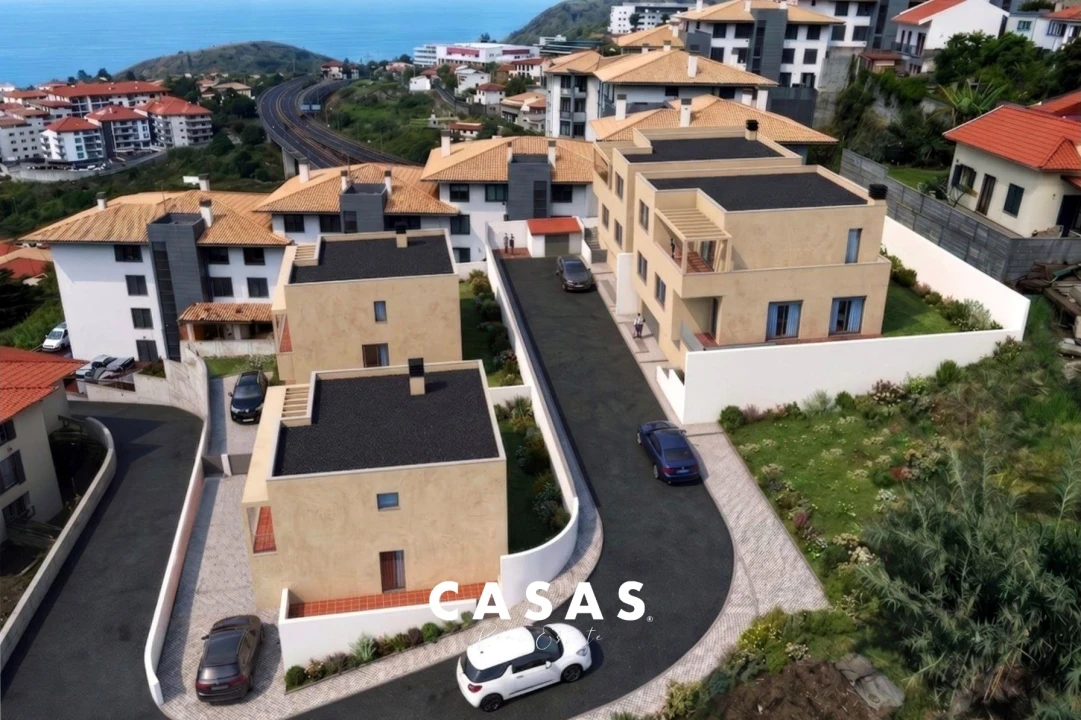 Moradia T3 para Venda em Caniço Foto 1