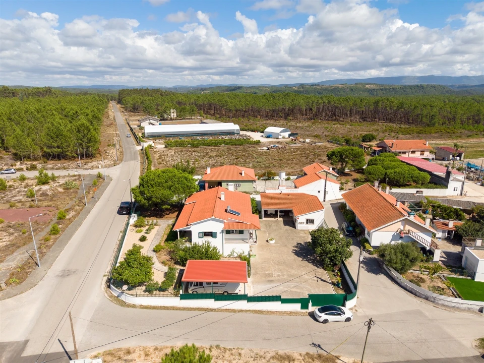 Moradia T4 para Venda em Nazare Foto 5