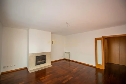 Apartamento T1 para Arrendamento em Costa