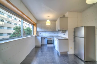 Apartamento T1 para Arrendamento em Costa