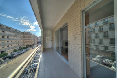 Apartamento T1 para Arrendamento em Costa