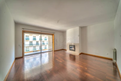Apartamento T1 para Arrendamento em Costa