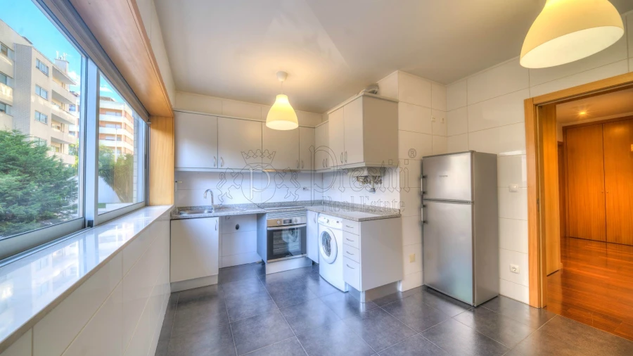 Apartamento T1 para Arrendamento em Costa