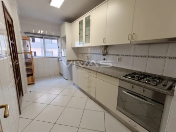 Apartamento T1 para Arrendamento em Nogueira, Fraião e Lamaçães