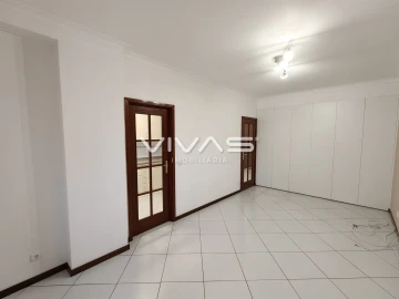 Apartamento T1 para Arrendamento em Nogueira, Fraião e Lamaçães
