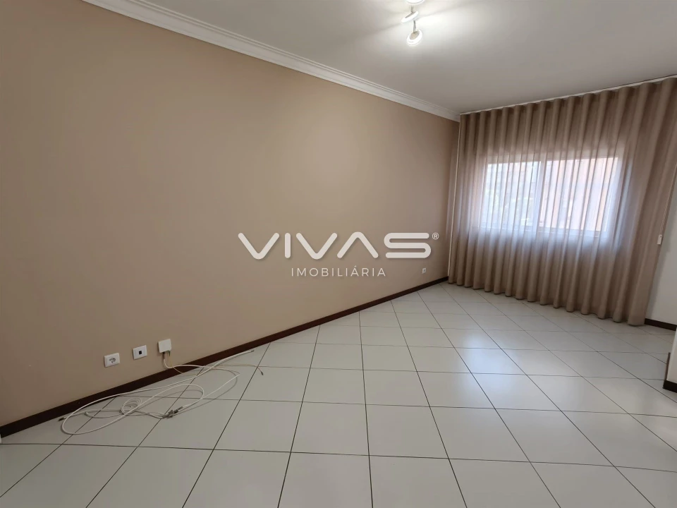 Apartamento T1 para Arrendamento em Nogueira, Fraião e Lamaçães Foto 6