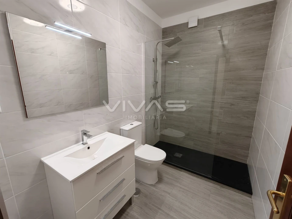 Apartamento T1 para Arrendamento em Nogueira, Fraião e Lamaçães Foto 8