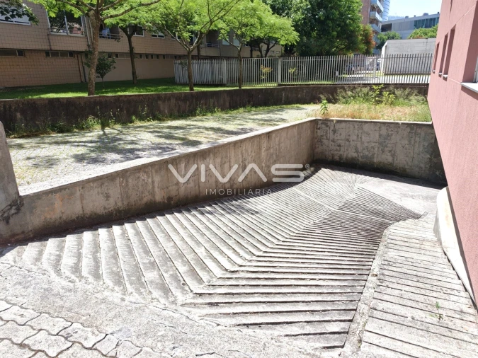 Apartamento T1 para Arrendamento em Nogueira, Fraião e Lamaçães Foto 12