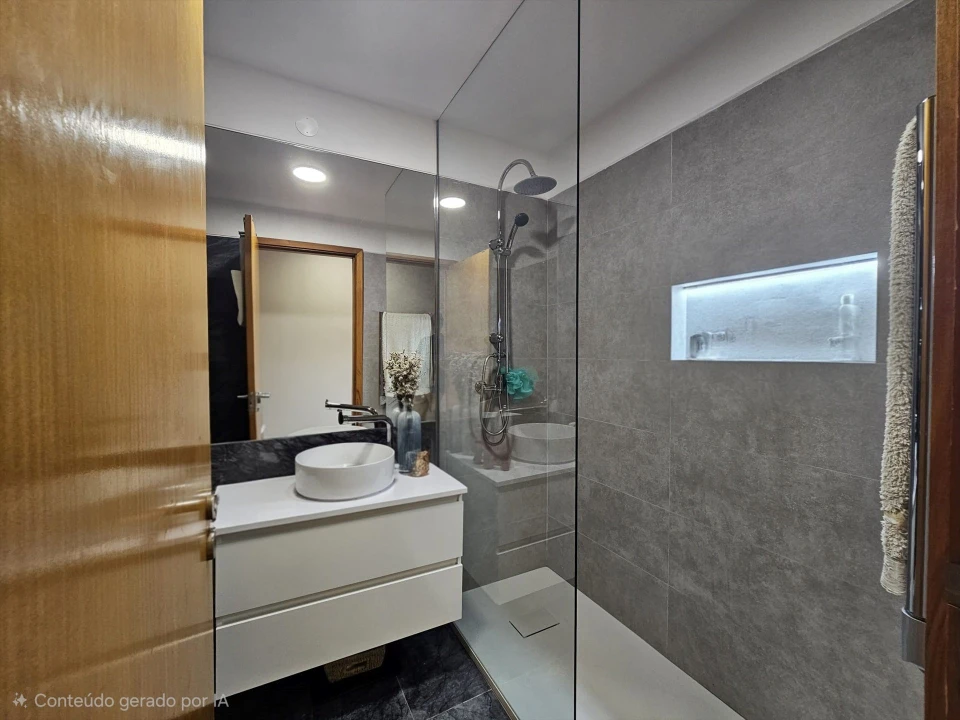 Apartamento T3 para Venda em Moreira Foto 12