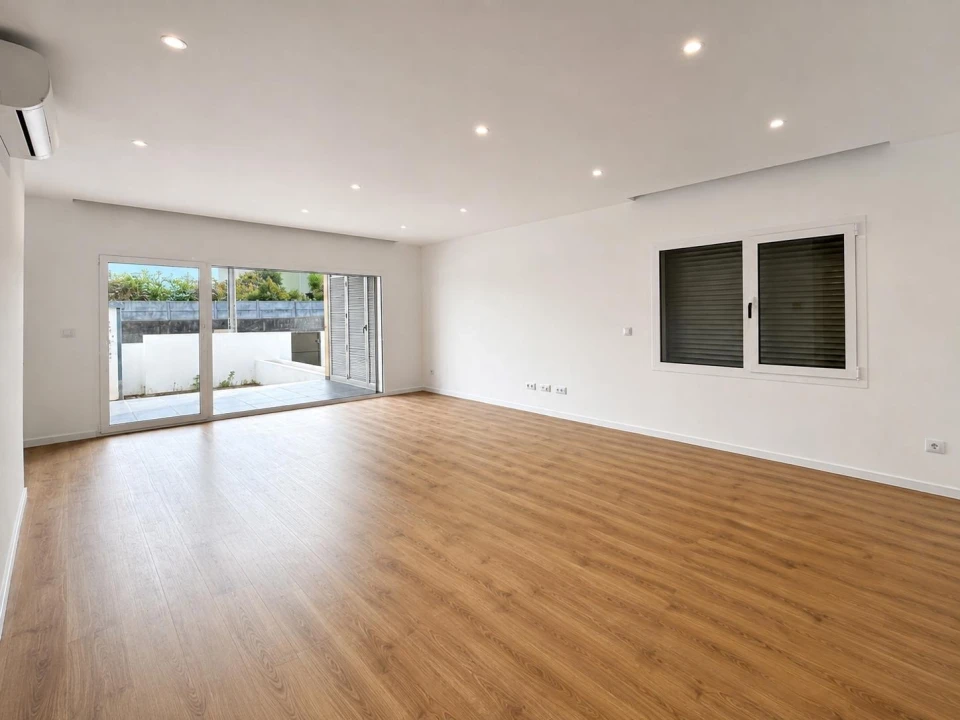 Apartamento T3 para Venda em Parceiros e Azoia Foto 2