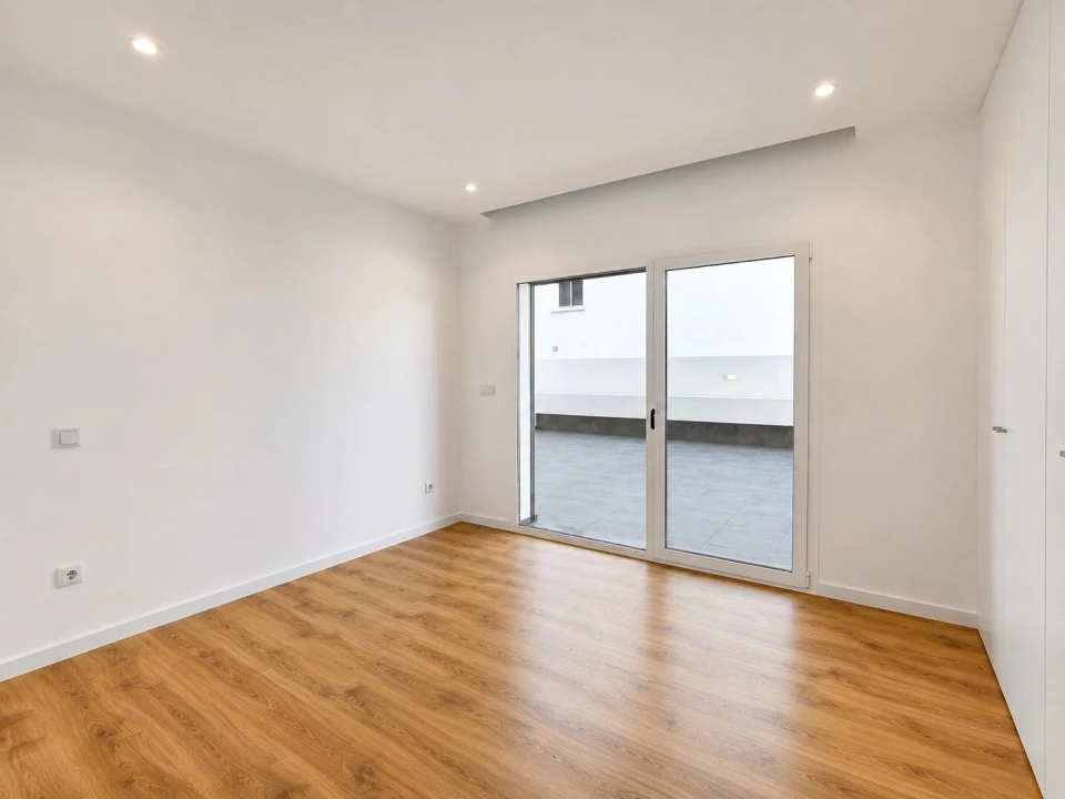 Apartamento T3 para Venda em Parceiros e Azoia Foto 9