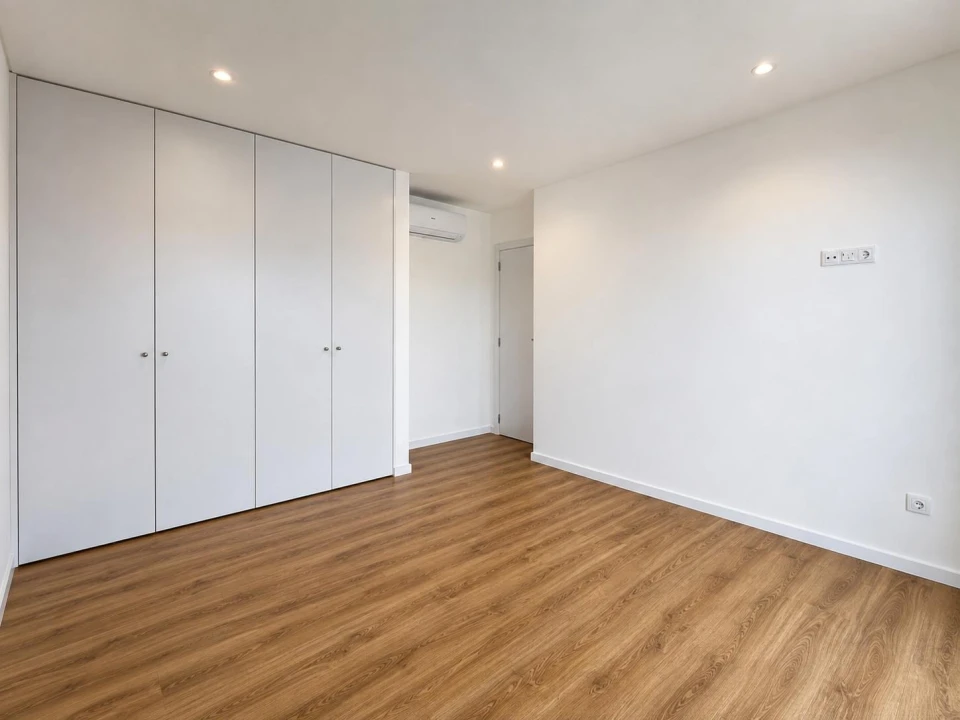 Apartamento T3 para Venda em Parceiros e Azoia Foto 11