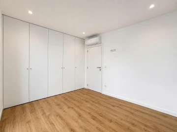 Apartamento T3 para Venda em Parceiros e Azoia