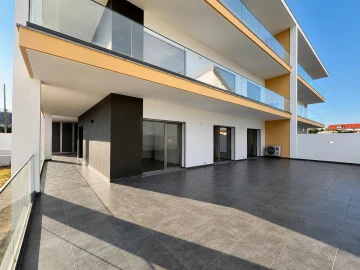 Apartamento T3 para Venda em Parceiros e Azoia