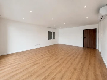 Apartamento T3 para Venda em Parceiros e Azoia