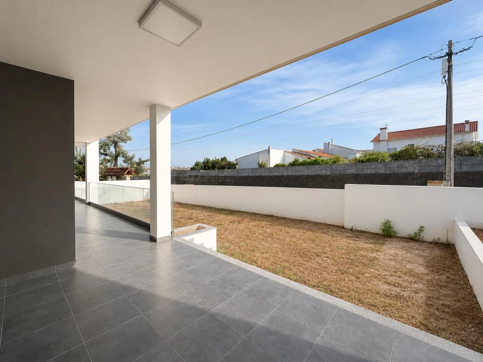 Apartamento T3 para Venda em Parceiros e Azoia Foto 17
