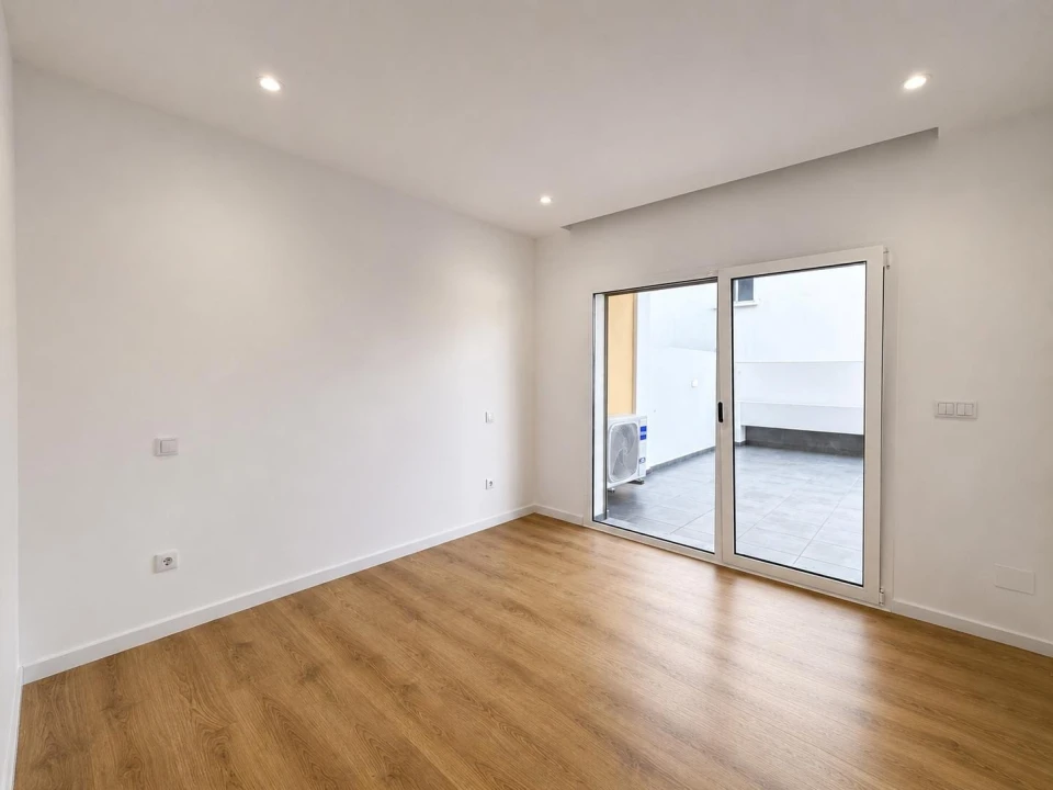 Apartamento T3 para Venda em Parceiros e Azoia Foto 12