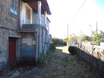 Moradia T3 para Venda em Figueiró dos Vinhos e Bairradas