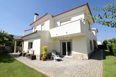 Moradia T6 para Venda em Covilhã e Canhoso