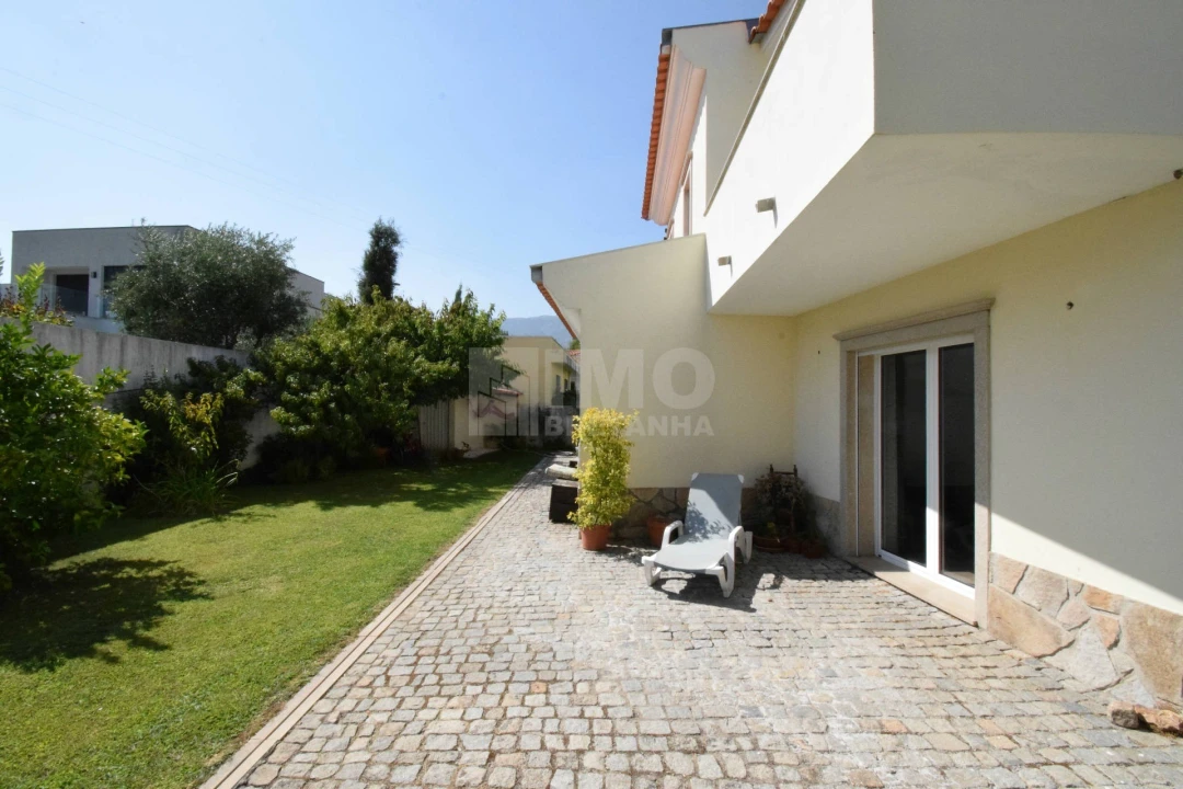 Moradia T6 para Venda em Covilhã e Canhoso Foto 47