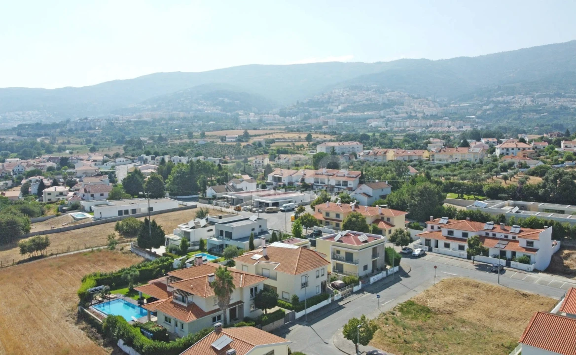 Moradia T6 para Venda em Covilhã e Canhoso Foto 5