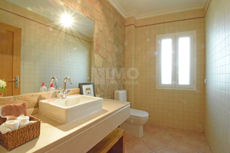 Moradia T6 para Venda em Covilhã e Canhoso Foto 42