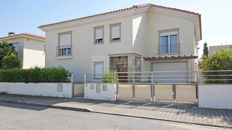 Moradia T6 para Venda em Covilhã e Canhoso