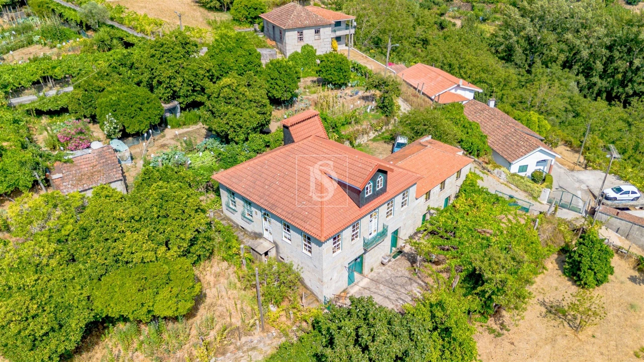 Moradia T5 para Venda em Santa Marinha do Zezere Foto 1