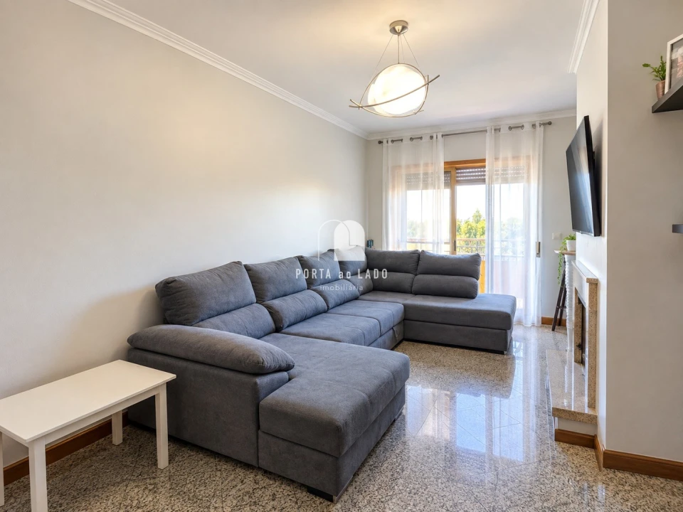 Apartamento T2 para Venda em Argoncilhe Foto 3