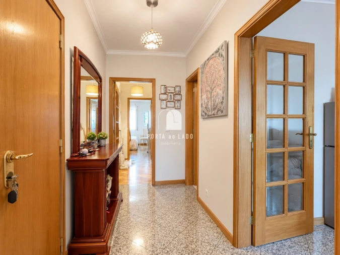 Apartamento T2 para Venda em Argoncilhe Foto 4