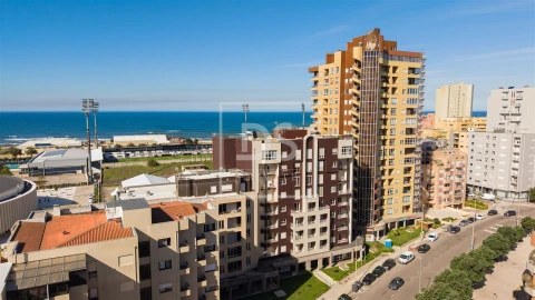 Apartamento T2 para Venda em Póvoa de Varzim, Beiriz e Argivai