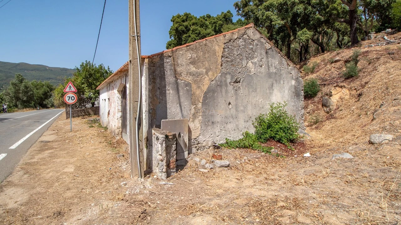 Quinta T3 para Venda em Monchique Foto 22